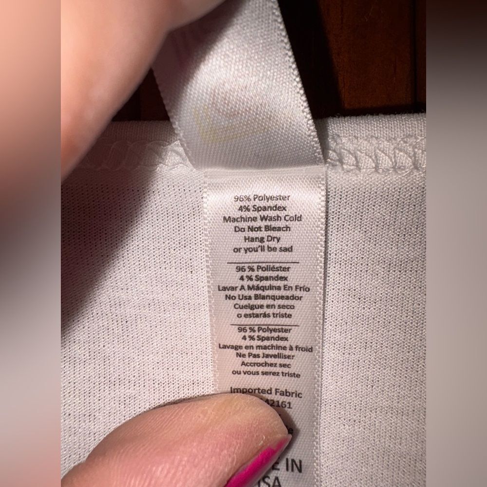 NWT LuLaRoe White Short Sleeve Tee look at all pictures 20↔️31↕️ #1242 - Picture 4 of 8